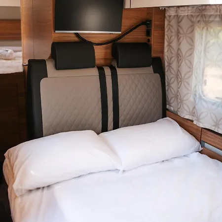 Rway The Moving By Theo Kemping