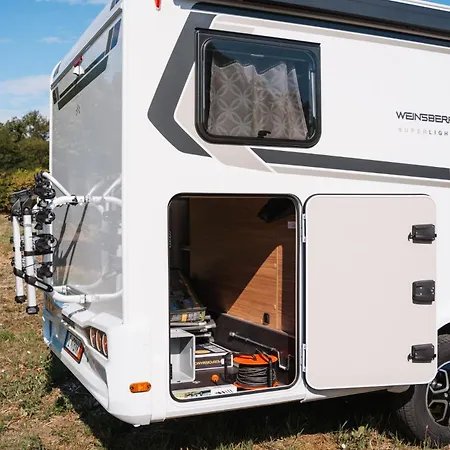 Rway The Moving By Theo Kemping Budapeszt