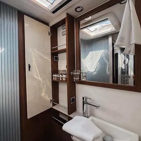 Rway The Moving By Theo