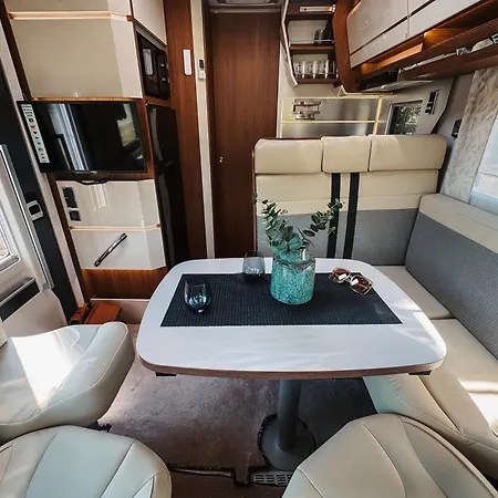 Kemping Rway The Moving By Theo