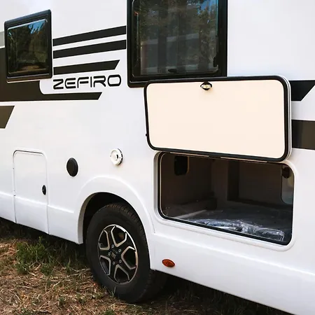 Kemping Rway The Moving By Theo *